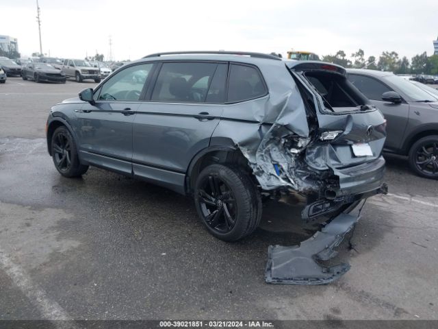 3VVCB7AX1PM072135 Volkswagen Tiguan 2.0t Se R-line Black