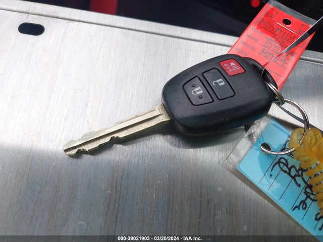 Toyota Rav4 Xle 2015 2T3WFREV3FW223915 Image 11