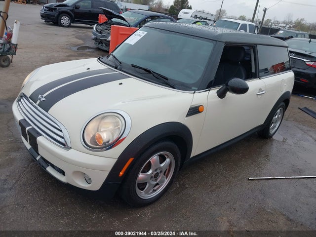 2009 MINI COOPER CLUBMAN WMWML33579TP97681 Photo 1
