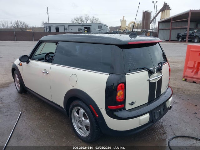 2009 MINI COOPER CLUBMAN WMWML33579TP97681 Photo 2