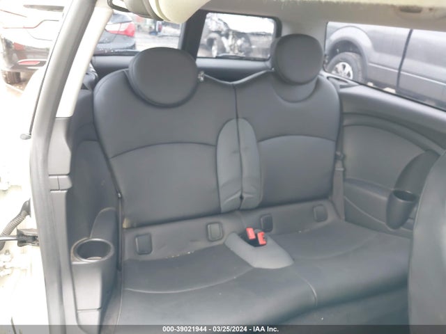 2009 MINI COOPER CLUBMAN WMWML33579TP97681 Photo 7