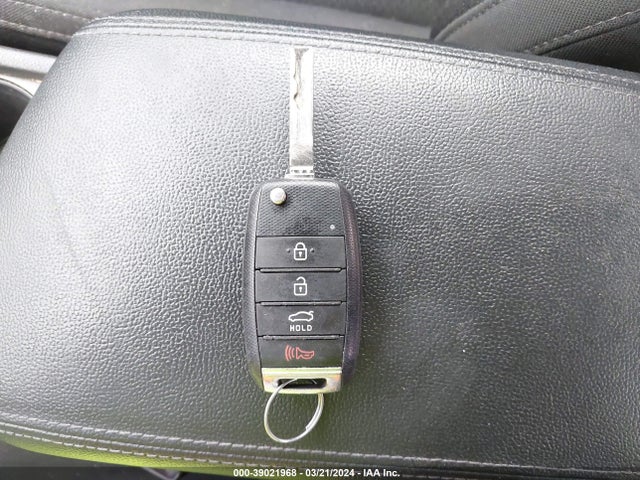 KIA Optima Lx 2017 5XXGT4L37HG144741 Image 11