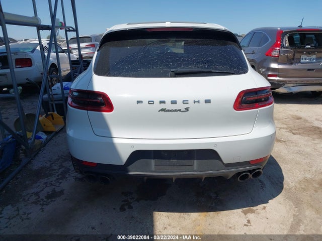 Porsche MACAN S 2018 WP1AB2A59JLB32547 Image 16