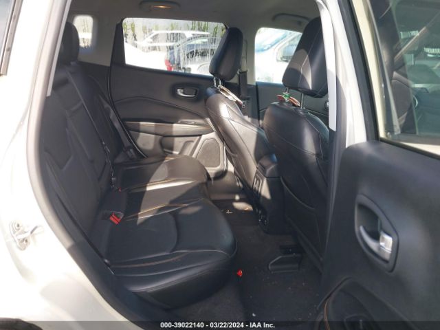 3C4NJDCB8JT169033 Jeep Compass Limited 4x4