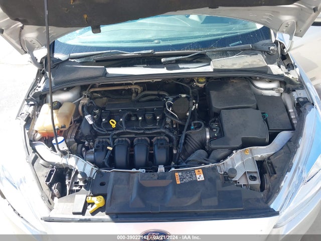 Ford FOCUS SE 2016 1FADP3K21GL299073 Image 10