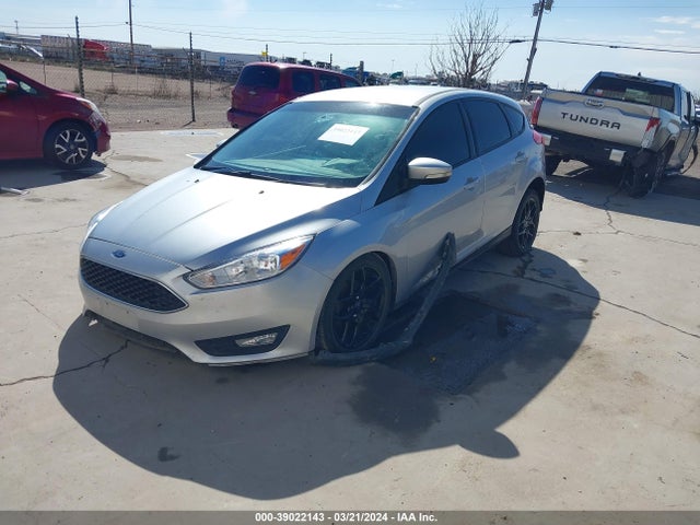 Ford FOCUS SE 2016 1FADP3K21GL299073 Image 2