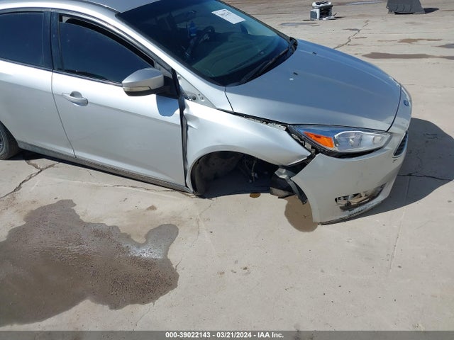 Ford FOCUS SE 2016 1FADP3K21GL299073 Image 6