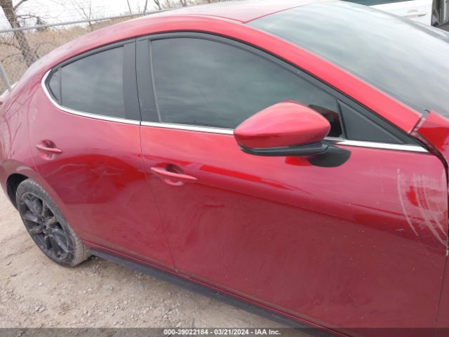 JM1BPALL5N1518011 Mazda Mazda3 Preferred