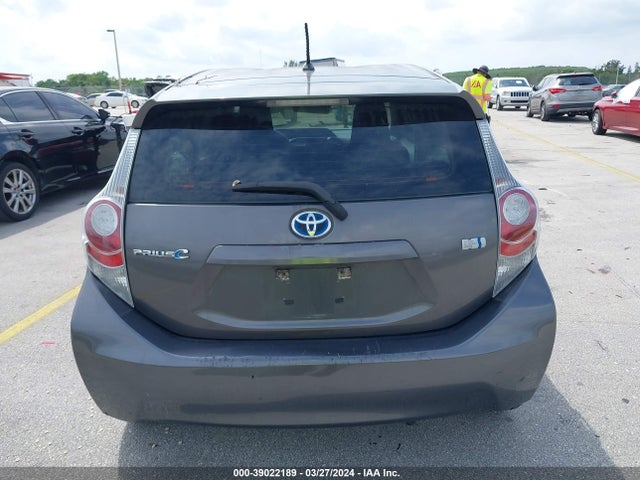 Toyota Prius C One 2014 JTDKDTB32E1559895 Image 16