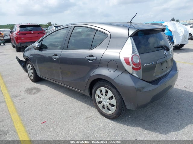 Toyota Prius C One 2014 JTDKDTB32E1559895 Image 3