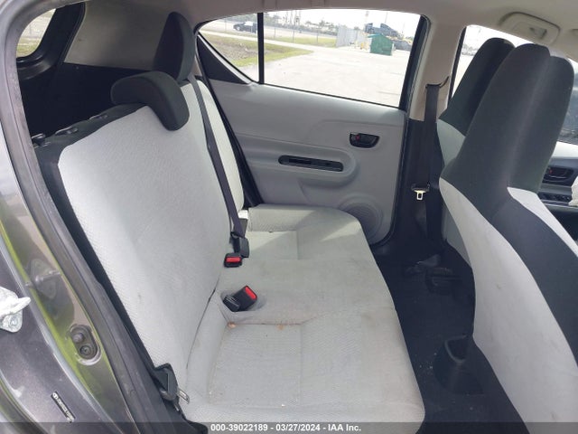 Toyota Prius C One 2014 JTDKDTB32E1559895 Image 8