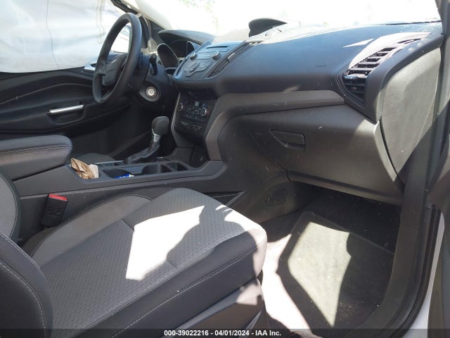 Ford ESCAPE SE 2017 1FMCU0GD0HUC68542 Image 5