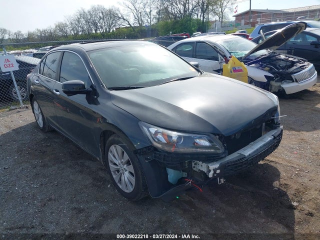 2015 1HGCR2F72FA002582 main image