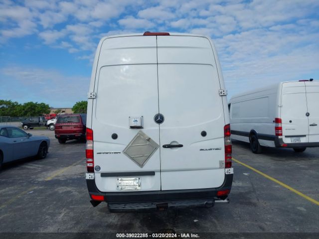 WDYPE8DD4GP237592 Freightliner Sprinter 2500 High  Roof/high Roof