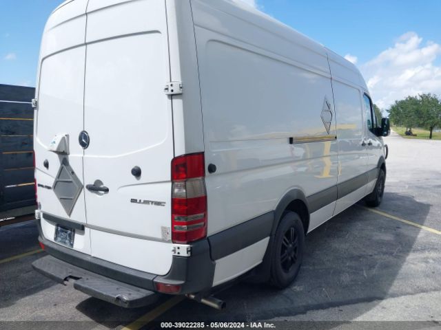 WDYPE8DD4GP237592 Freightliner Sprinter 2500 High  Roof/high Roof