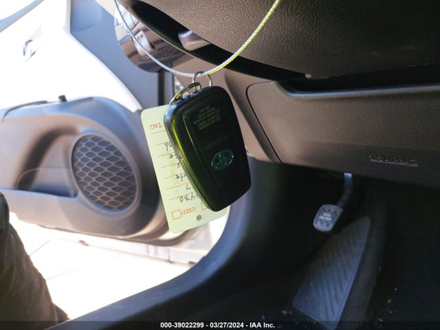 Toyota Prius Three 2017 JTDKARFU9H3531017 Image 11