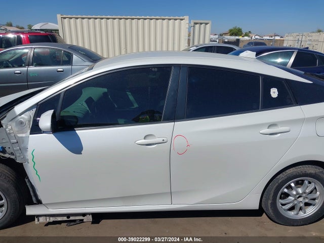 Toyota Prius Three 2017 JTDKARFU9H3531017 Image 14