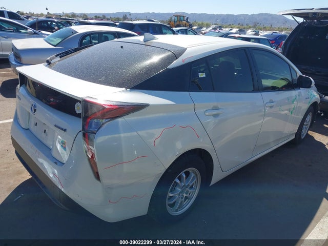Toyota Prius Three 2017 JTDKARFU9H3531017 Image 4