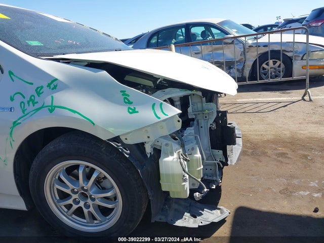 Toyota Prius Three 2017 JTDKARFU9H3531017 Image 6