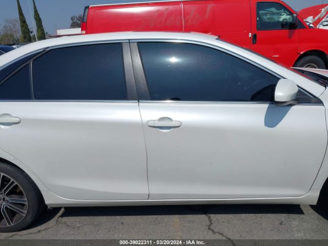 4T1BF1FK3GU550426 Toyota CAMRY SE