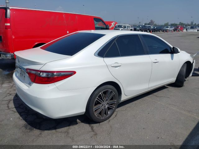 4T1BF1FK3GU550426 Toyota CAMRY SE