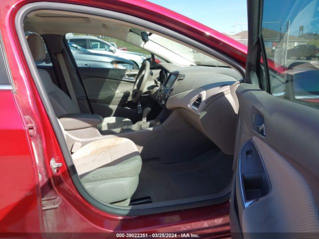 1G1BE5SM2H7209369 Chevrolet Cruze Lt Auto