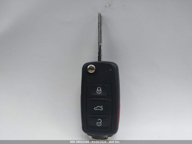 1VWBA7A30JC005008 Volkswagen Passat 2.0t Se
