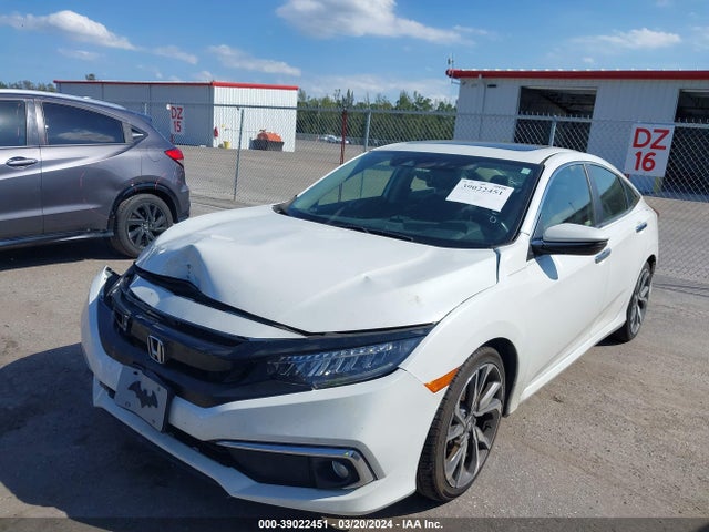 Honda Civic Touring 2019 JHMFC1F96KX013082 Image 2