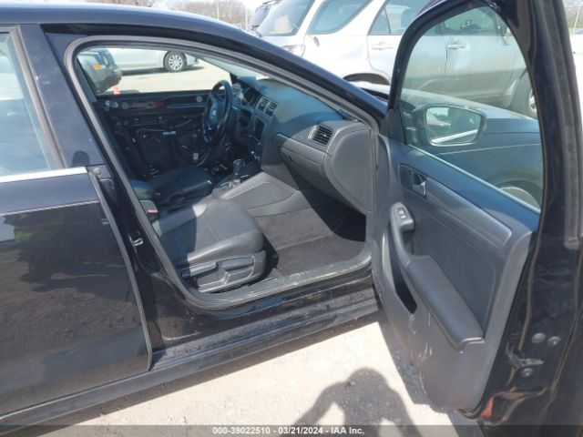 3VWDB7AJ8HM315940 Volkswagen Jetta 1.4t Se