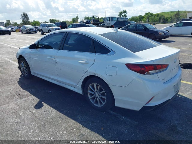 Hyundai SONATA SE 2019 5NPE24AF4KH820260 Image 3
