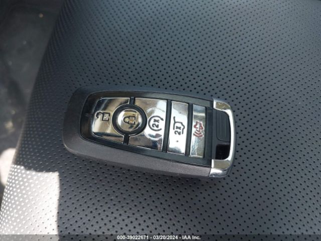 5LMCJ1CA9PUL12088 Lincoln Corsair Standard