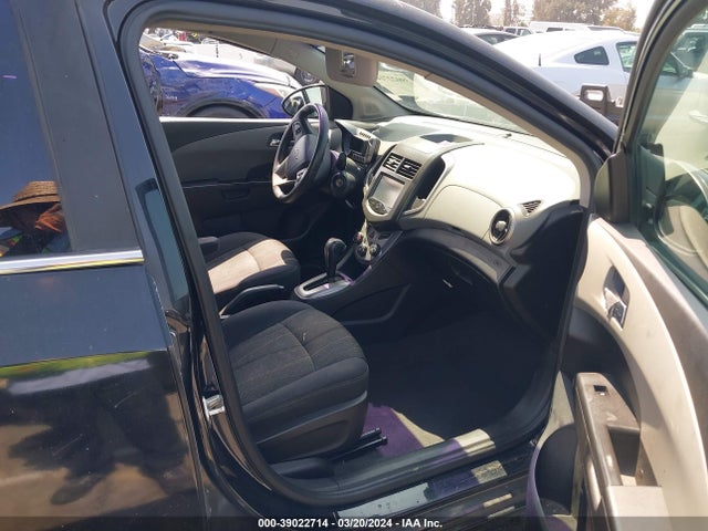 Chevrolet Sonic Lt Auto 2014 1G1JC5SH3E4224898 Image 5