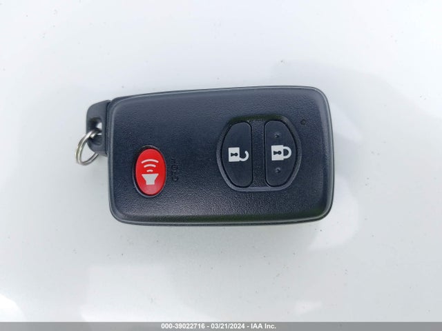 Toyota Prius Three 2015 JTDKN3DU1F1888091 Image 11