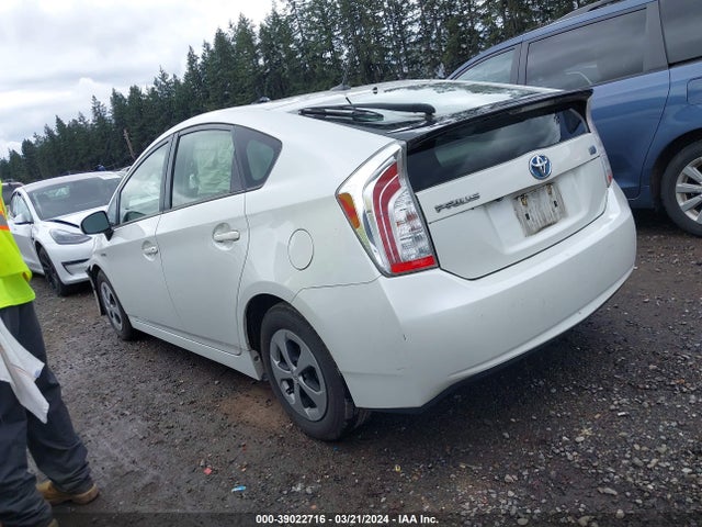 Toyota Prius Three 2015 JTDKN3DU1F1888091 Image 3