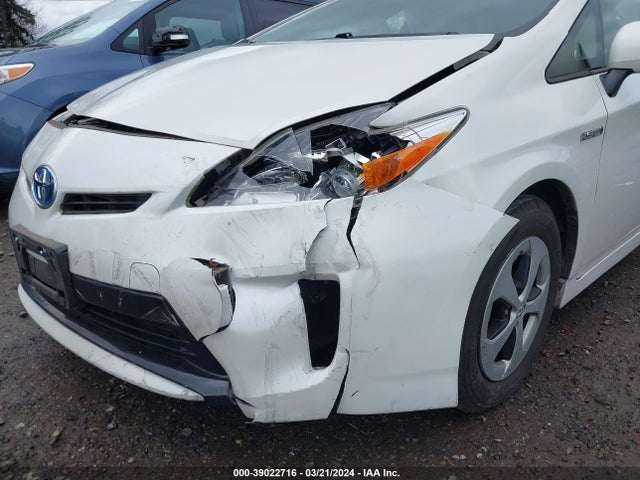 Toyota Prius Three 2015 JTDKN3DU1F1888091 Image 6