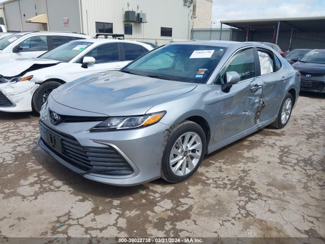 Toyota CAMRY LE 2024 4T1C11AK1RU195835 Image 2