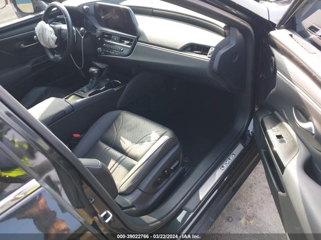 58AEA1C12PU027771 Lexus Es 300h Luxury
