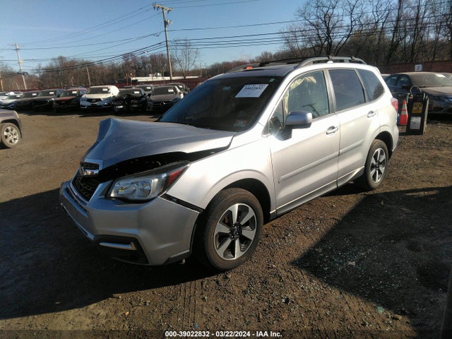 Subaru Forester 2.5i Premium 2017 JF2SJAEC9HH555025 Image 2