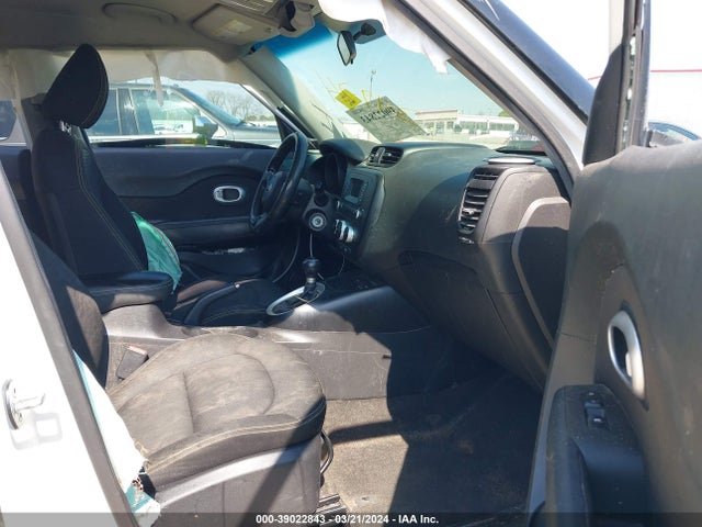 KIA SOUL + 2015 KNDJP3A58F7212821 Image 5