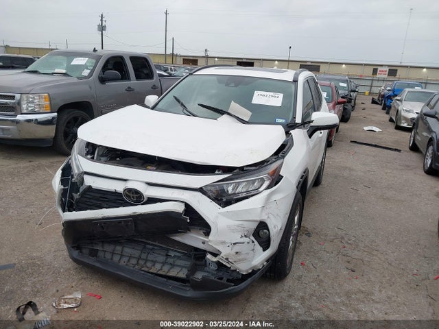 Toyota Rav4 Xle Premium 2019 JTMC1RFV0KD023842 Image 2