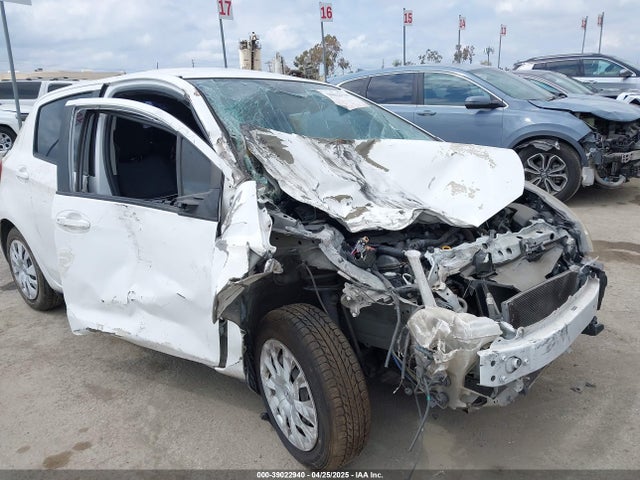 VNKKTUD39FA027316 Toyota YARIS L