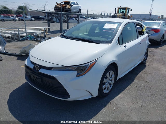 Toyota COROLLA LE 2023 JTDB4MEE5P3006667 Image 2