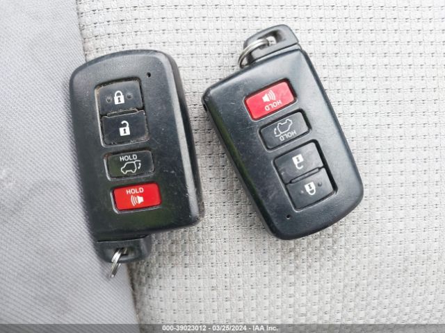 JTMRJREV8GD049933 Toyota Rav4 Hybrid Xle