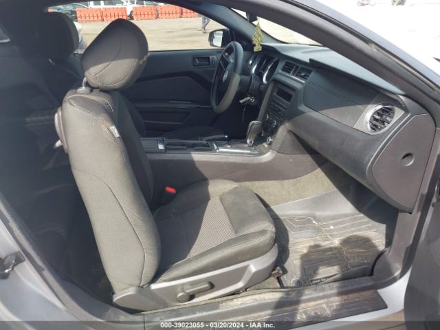 1ZVBP8AM1E5270222 Ford Mustang V6