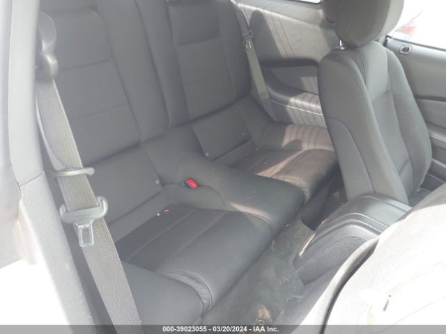 1ZVBP8AM1E5270222 Ford Mustang V6