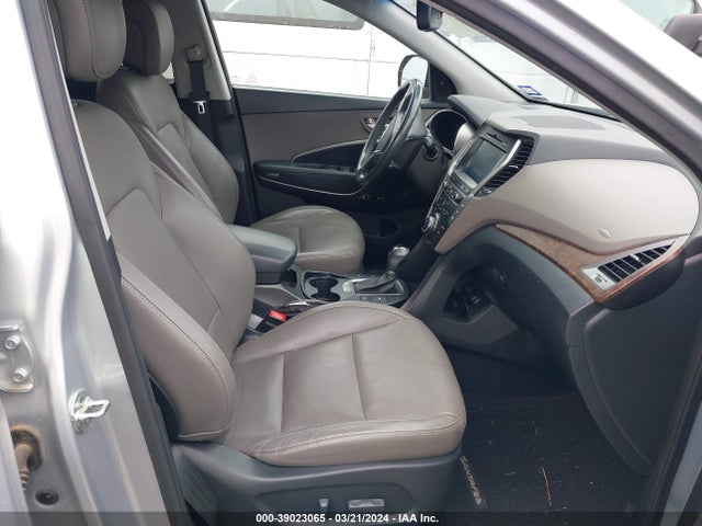 Hyundai Santa Fe Se Ultimate 2017 KM8SR4HF2HU184596 Image 5