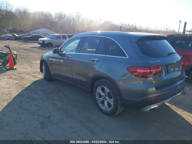 2018 MERCEDES-BENZ GLC 300 WDC0G4KB5JV017666 Photo 2