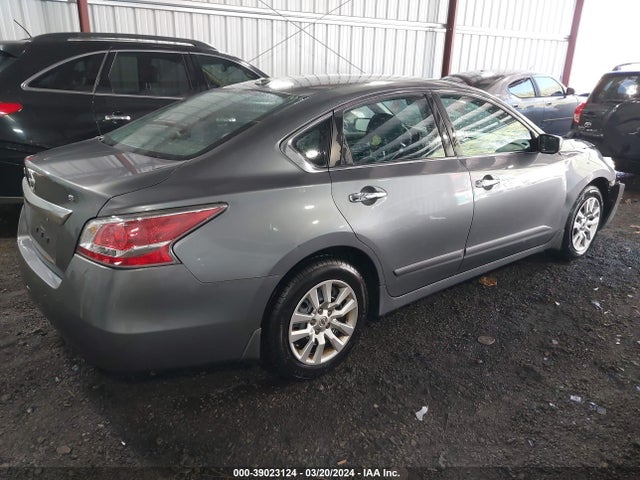 Nissan Altima 2.5 S 2015 1N4AL3AP8FN377766 Image 4