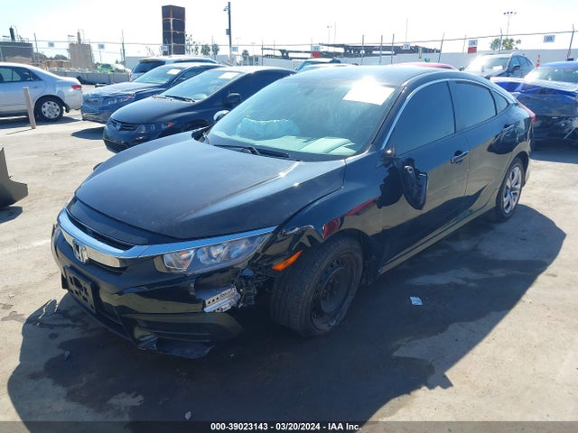Honda Civic Lx 2018 2HGFC2F59JH574630 Image 2
