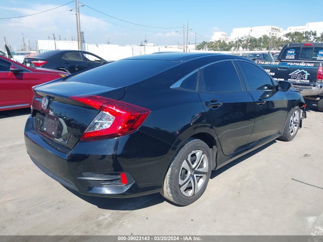 Honda Civic Lx 2018 2HGFC2F59JH574630 Image 4